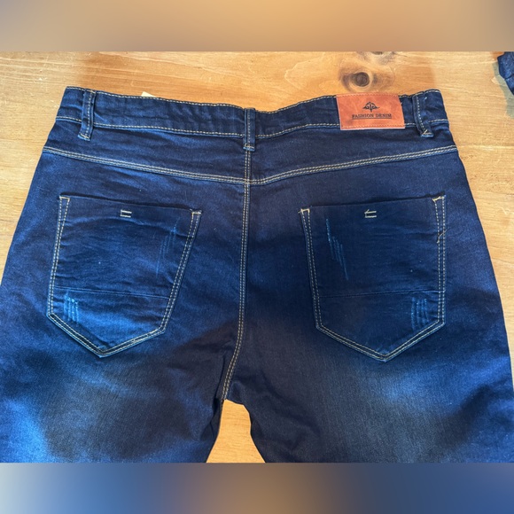Fashion Denim Men’s Jeans - Picture 6 of 10